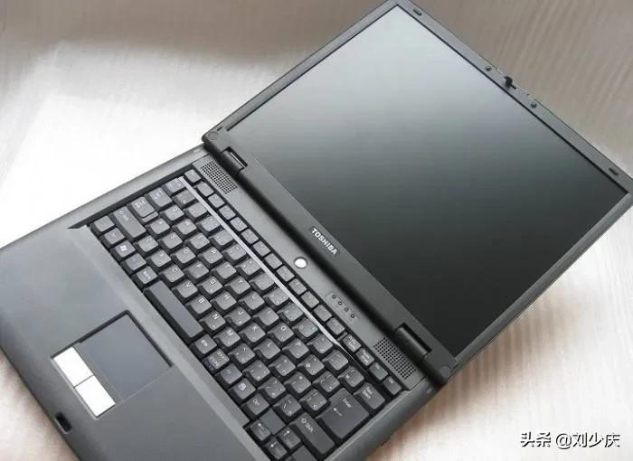 大学生笔记本电脑哪个牌子好,笔记本电脑买什么品牌好