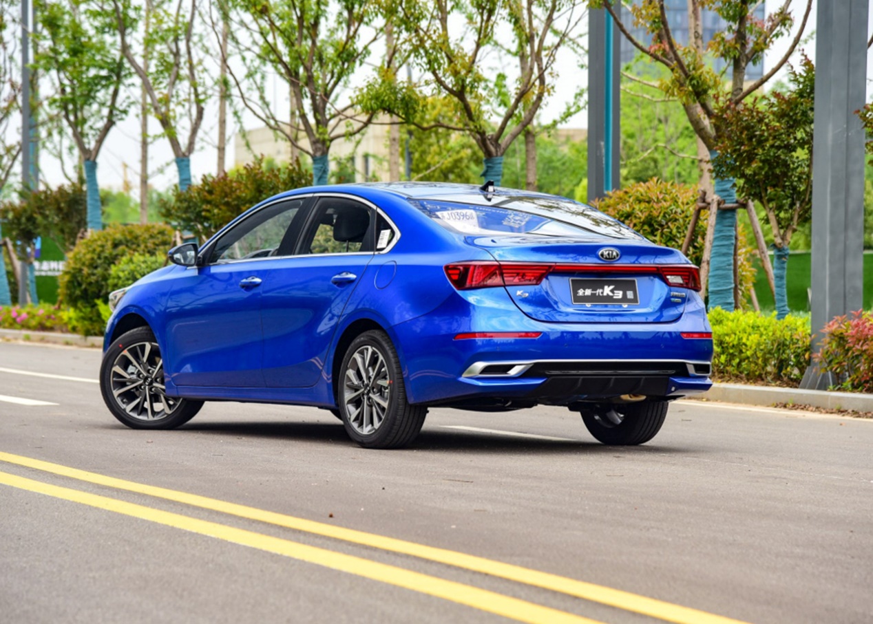 最新消息起亚k3报价直降价5万,起亚k3与现代选哪个