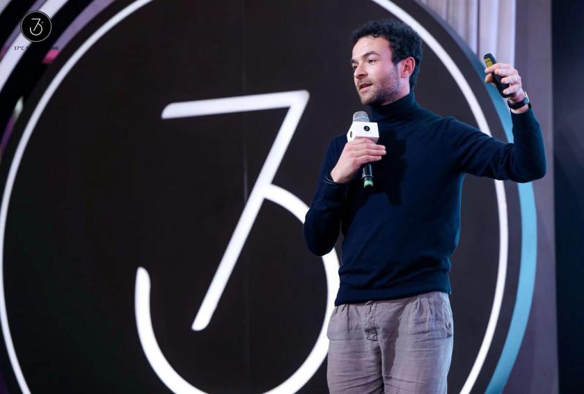 科技让生活更有温度,科技让生活更加智能