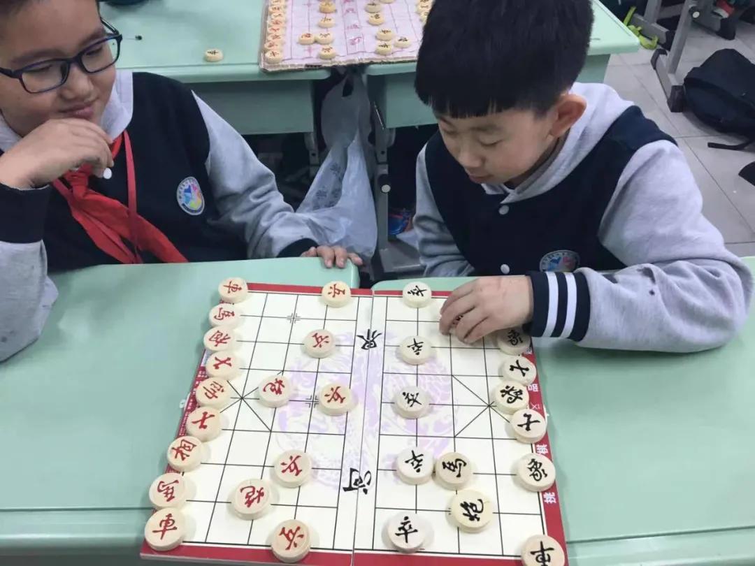 小学有特色的社团活动课,胶州市第六实验小学运动会