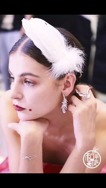 周大福最新款羽毛项链,周大福比较重的项链