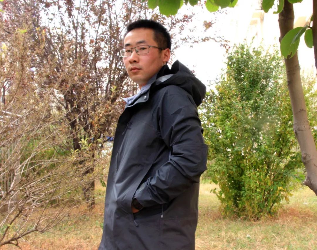 性价比最高的户外冲锋衣,户外防风薄款冲锋衣凯乐石