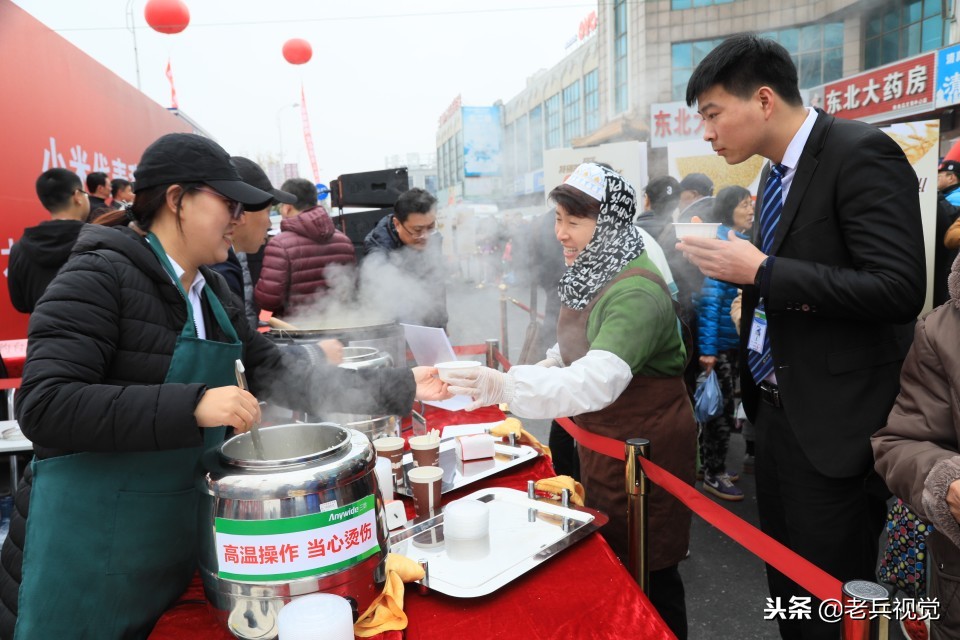 来一碗热乎乎的小米粥,来碗暖心暖胃的小米粥