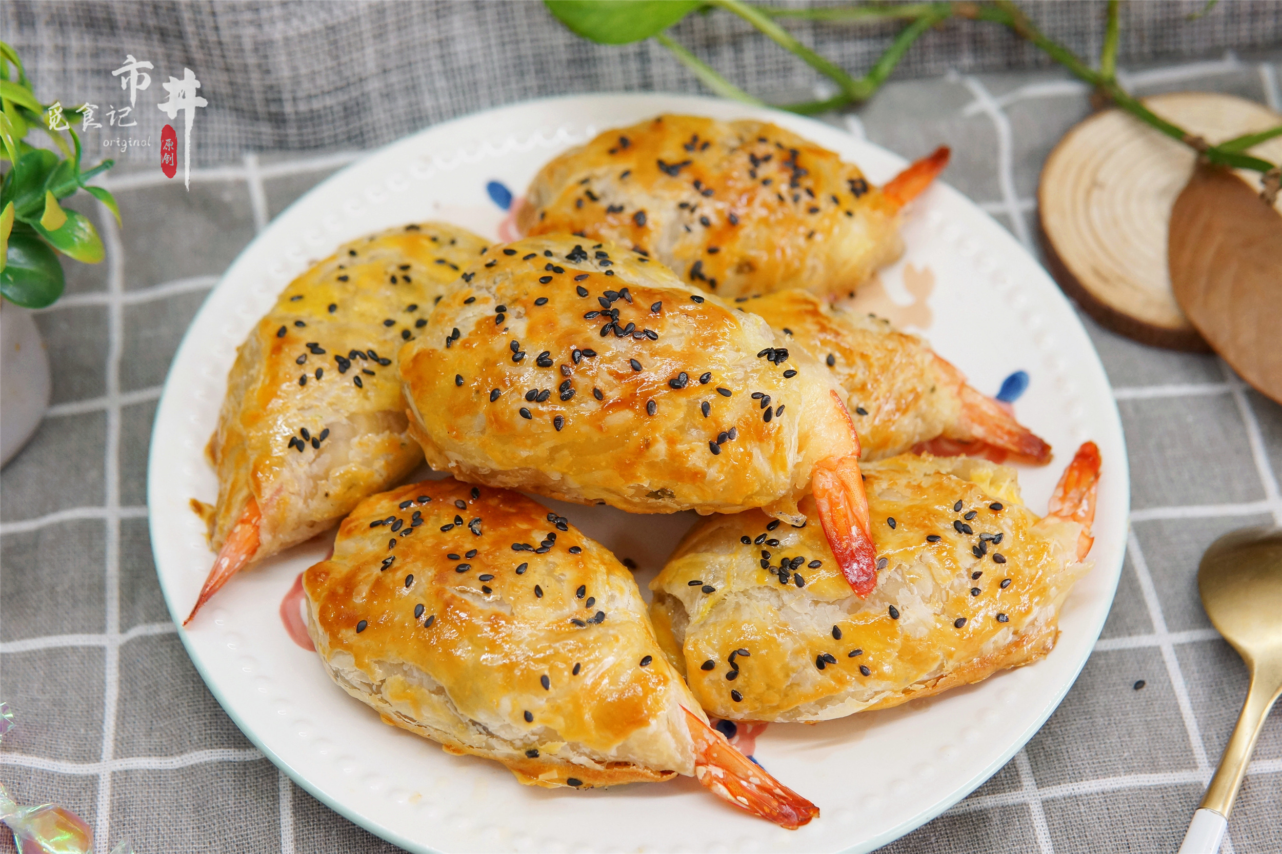 大虾白灼虾头油炸咋做,水煮大虾怎么做最好吃不用油炸