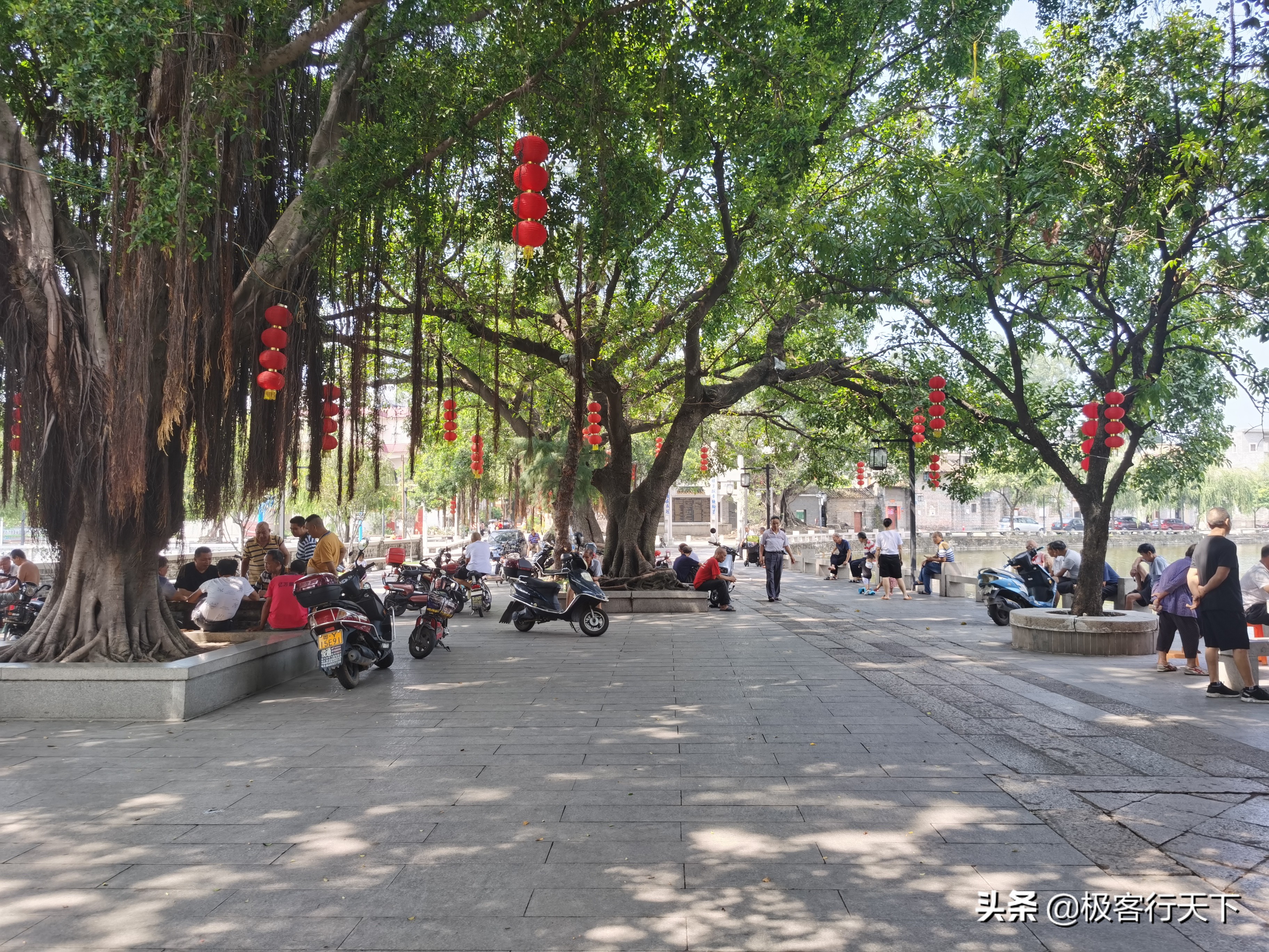 一不小心，闯入一幅南国古村风情画中，这里是南海松塘翰林村