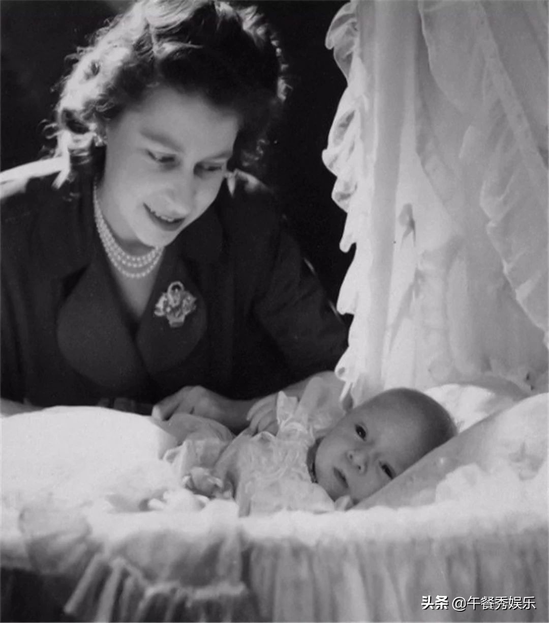 威廉是王室的精灵,既有戴安娜的热情豪放,也有女王的害羞和腼腆