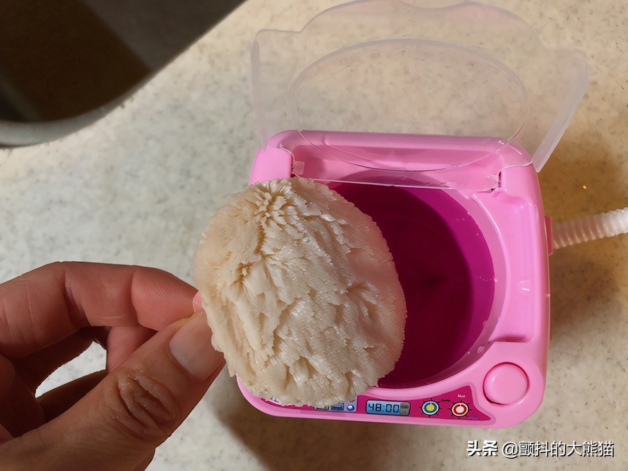 卖疯了日本大创使用干电池的迷你洗衣机为啥这么受欢迎