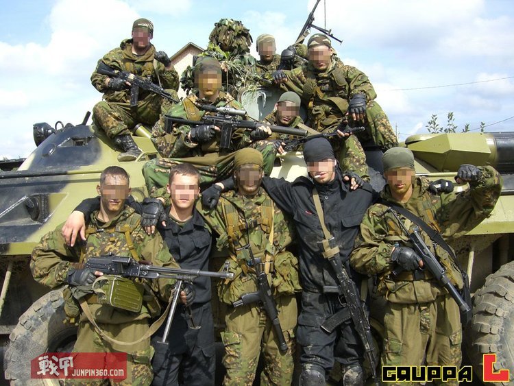 毛熊战袍,毛熊战服