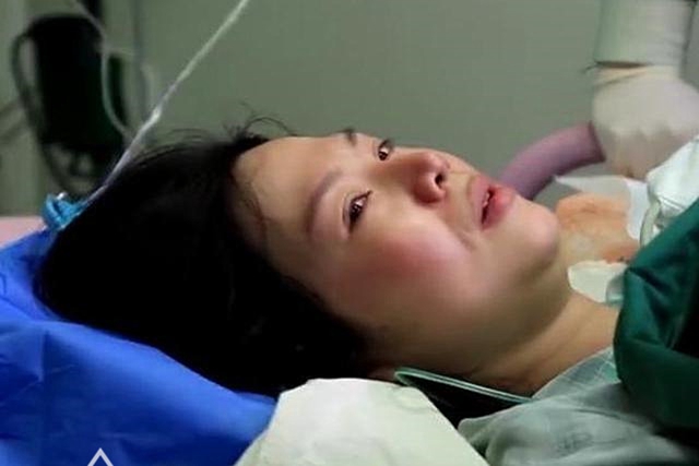 产妇生完孩子咳嗽胸痛是怎么回事,产妇生产时出现咳嗽