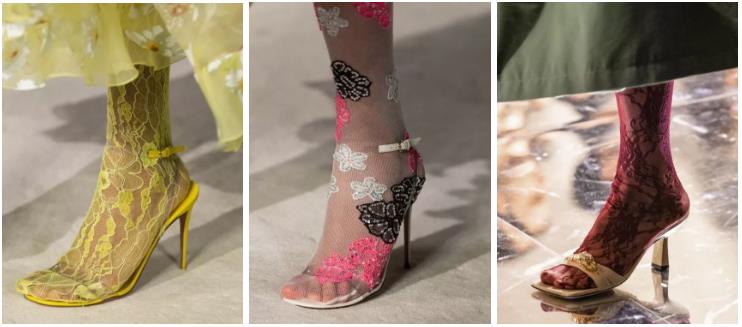 别再露脚踝了今年露袜才是王道,今年流行的露袜穿搭你知道吗