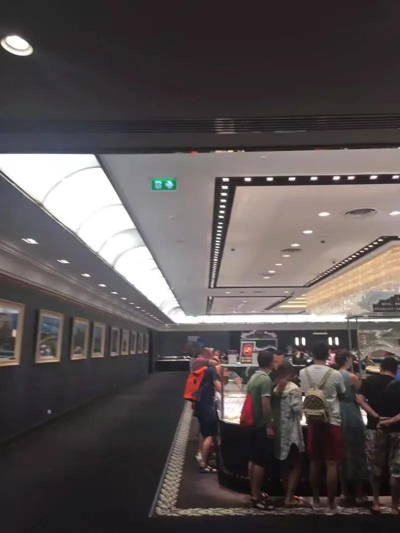 在普吉岛旅游的一天,普吉岛最后一天购物