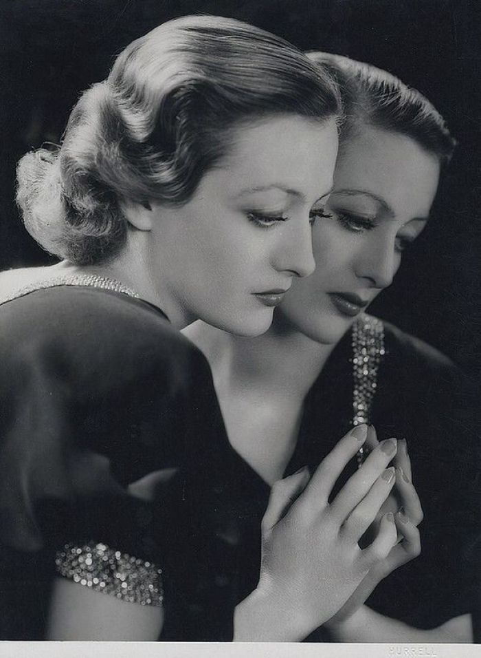 琼克劳馥小时候,琼克劳馥感情经历