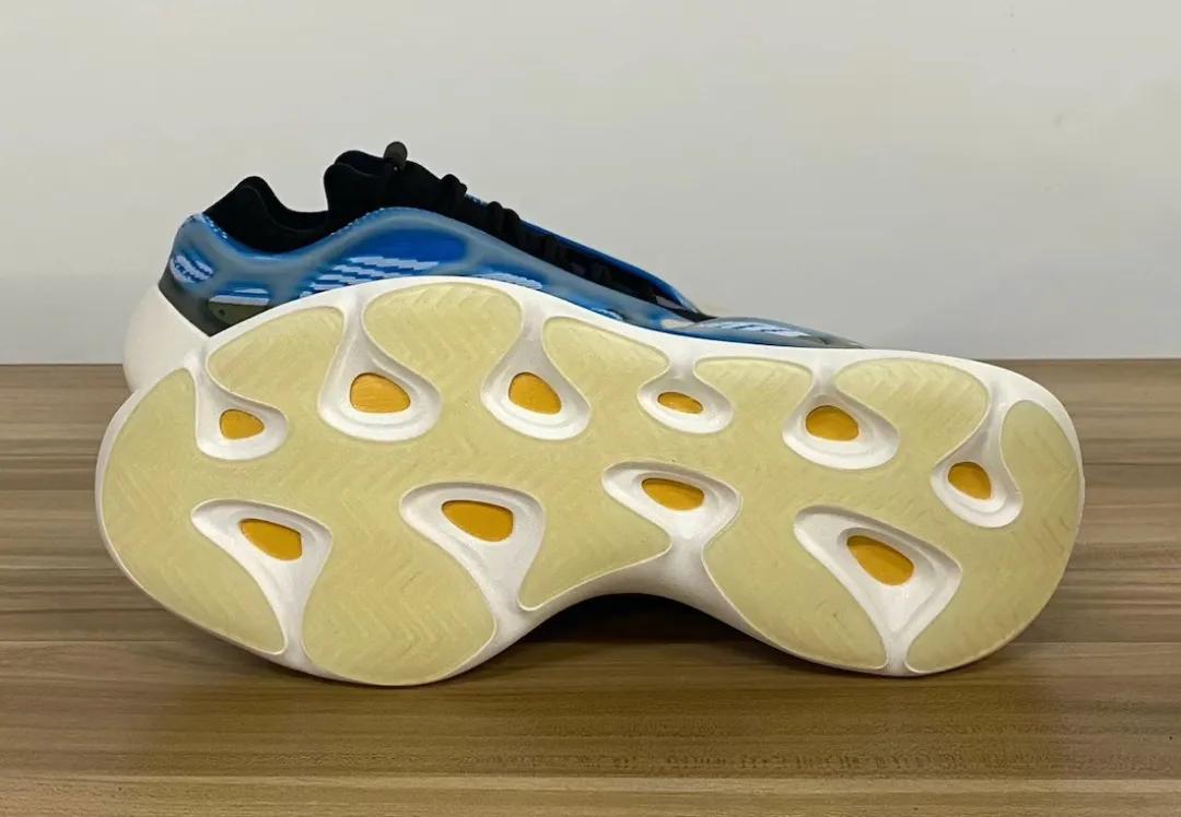 yeezy700v3蓝晶石市场,yeezy700v3黑武士