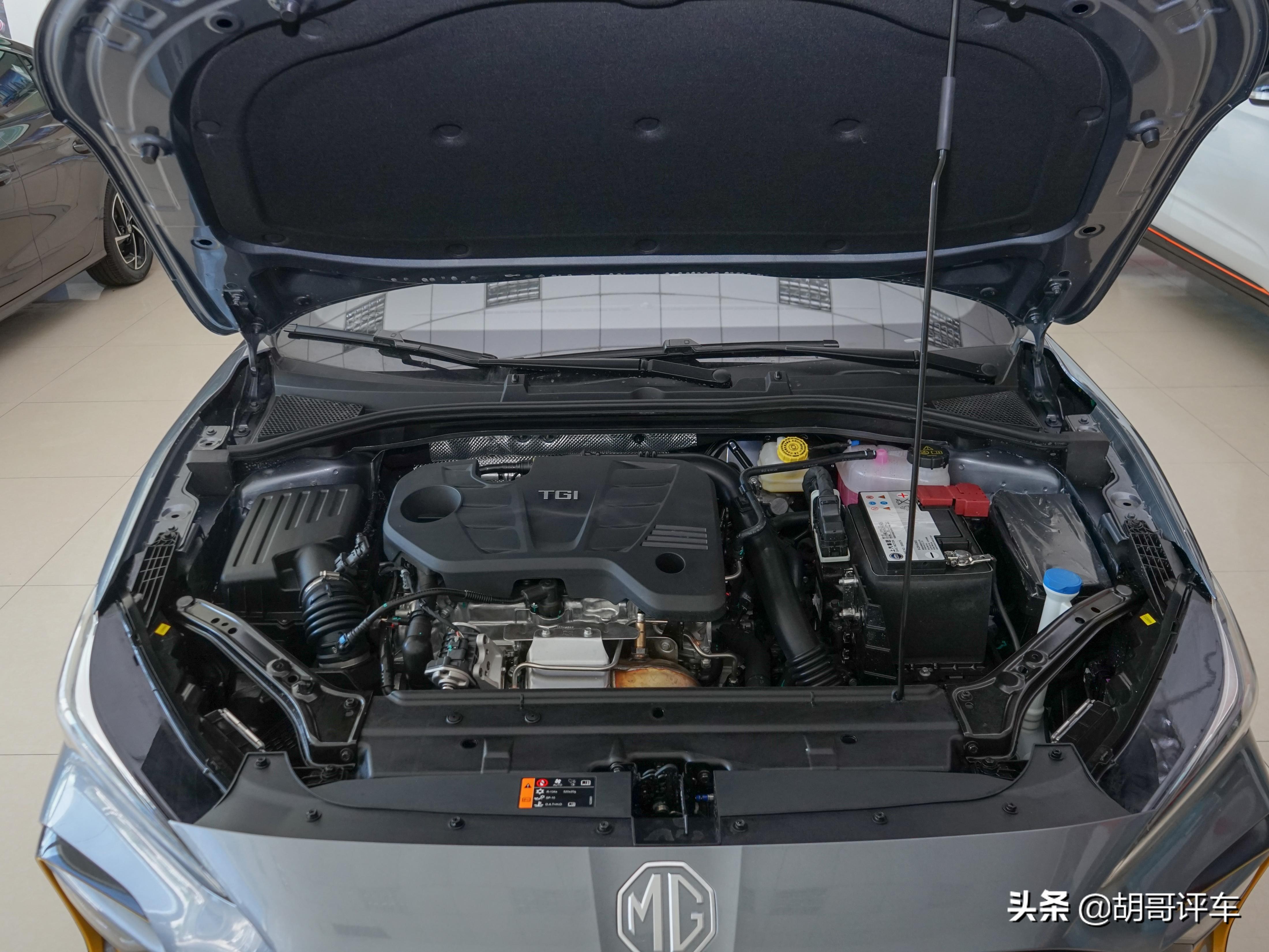 大众速腾和名爵6,运动套件包围车