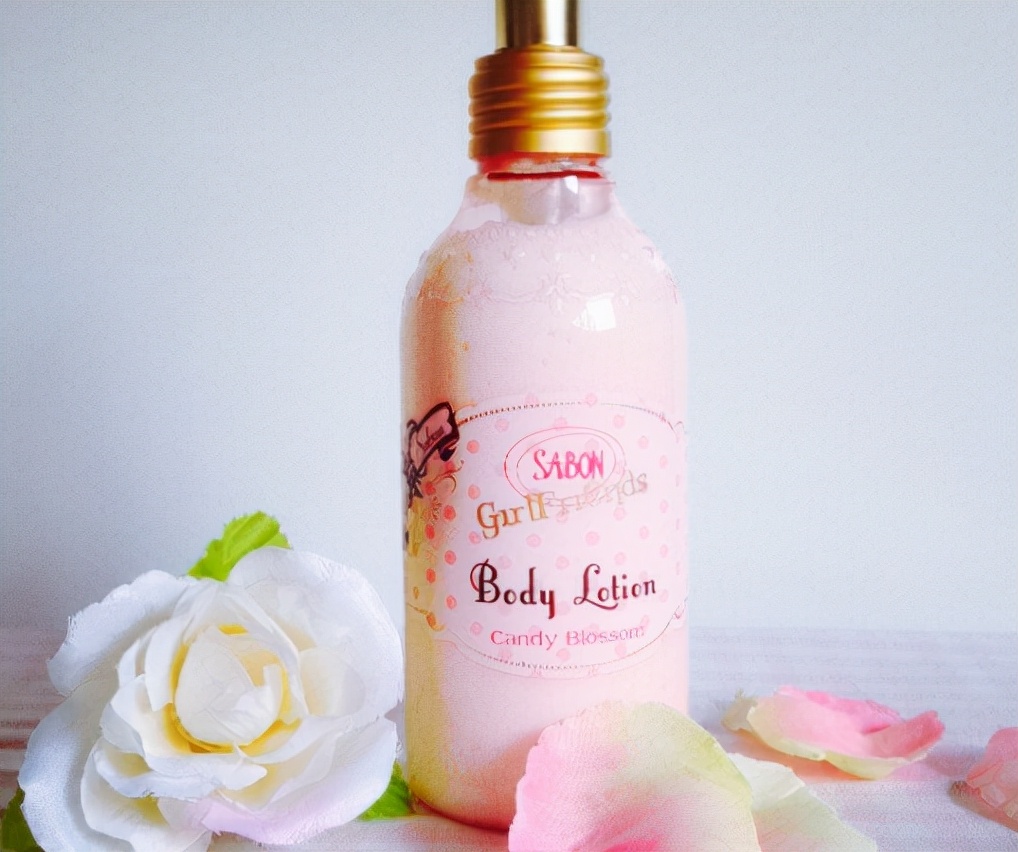 肌肤白嫩用什么办法,嫩白乳和嫩白液先用哪个