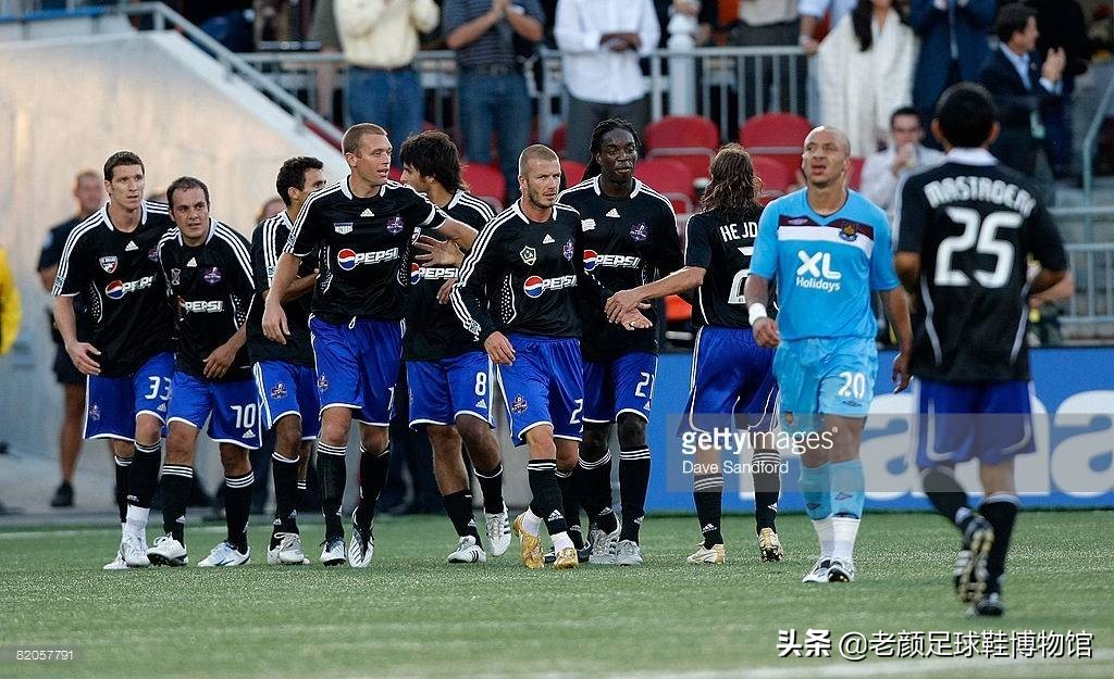 同是穿鞋挑剔的强迫症球星,10年前托尼克罗斯为小贝测试猎鹰鞋