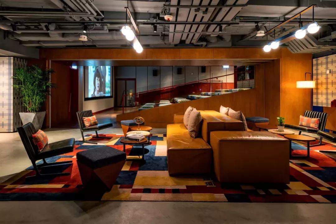 香港逸东酒店在哪个地铁口,香港逸东酒店夜景