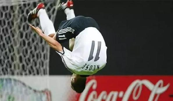 c罗和贝利谁进球最多,c罗梅西马拉多纳贝利进球对比图