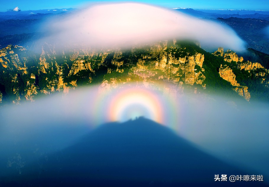 北方“小黄山”的云海里，藏着神奇的佛光和好运气