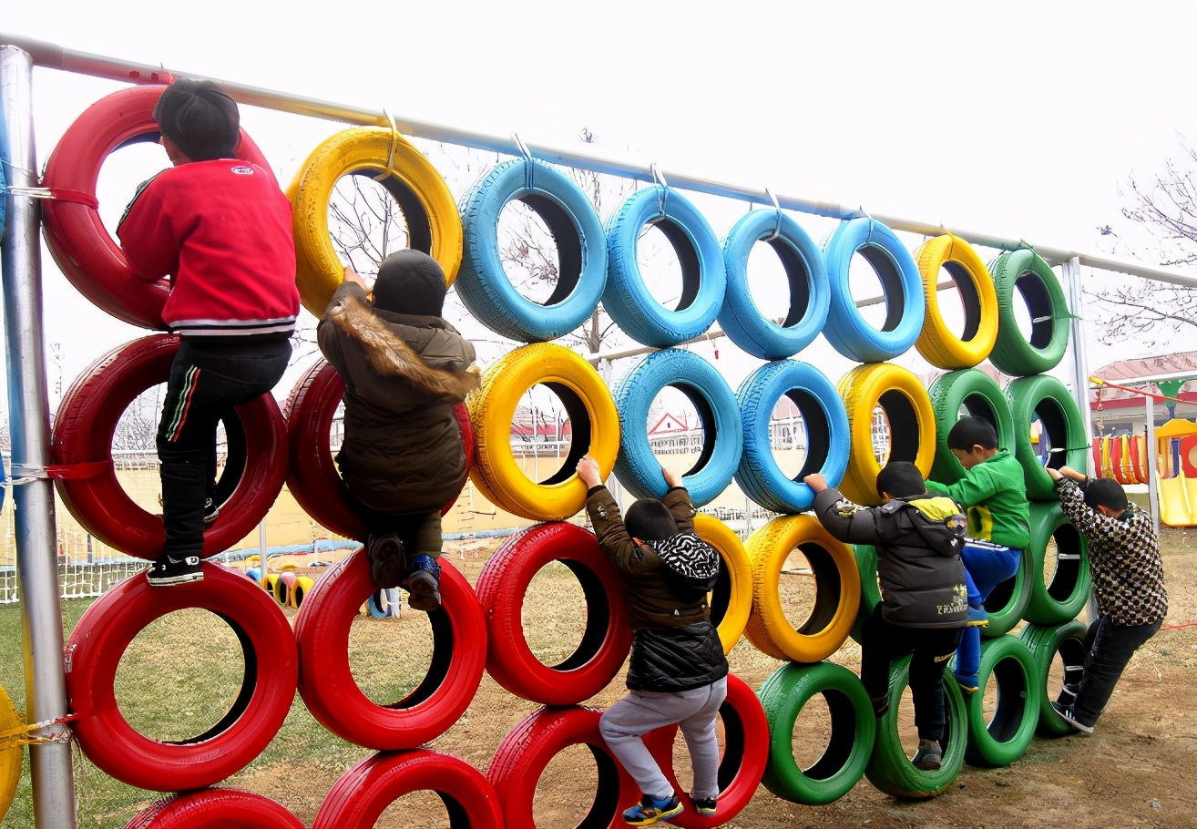 孩子犹豫不决时父母该如何引导,消除孩子的胆怯心理要做什么