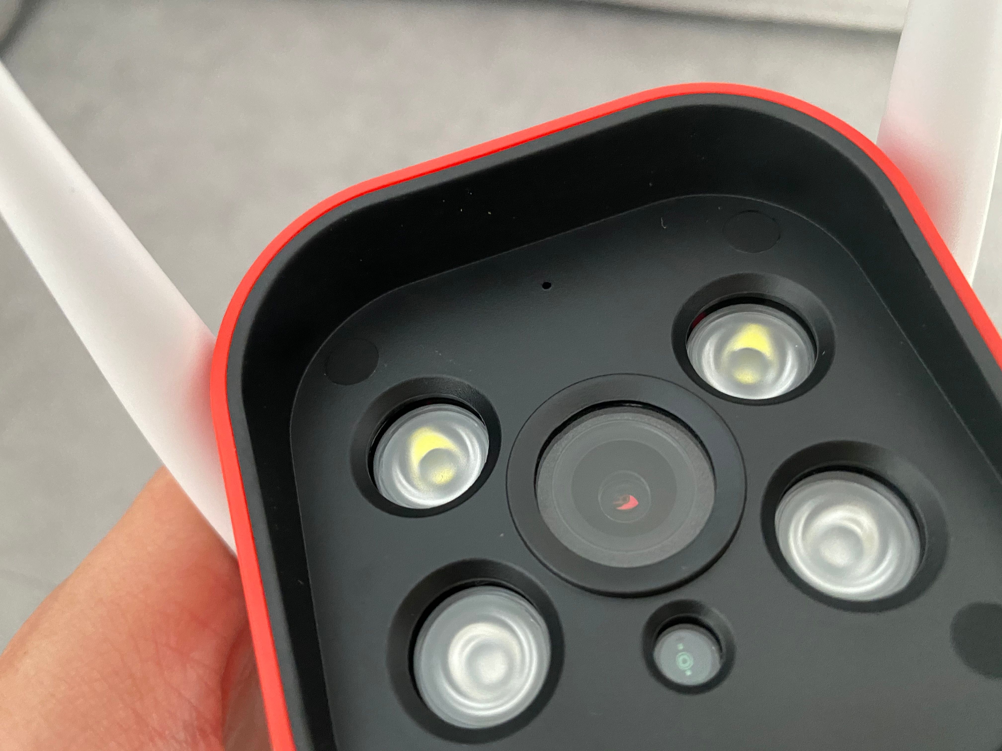 360红色警戒摄像头高配版,360摄像头红色警戒版和高配版区别