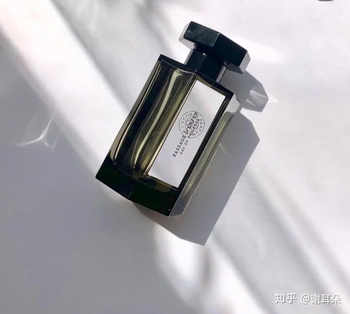 有什么适合十八九岁女孩子的香水？