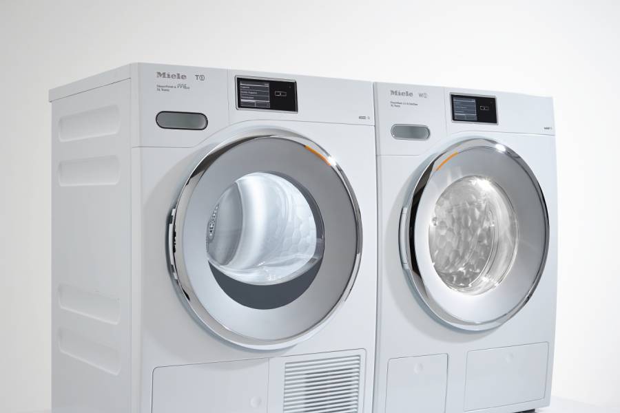 衣服褶皱用吹风机怎么处理,衣服上的褶皱如何用熨斗去除