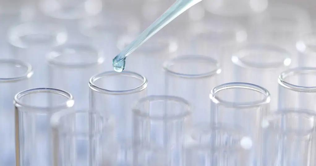 欧洲黑寡妇仅用4滴香水，杀死600个男人，传说莫扎特也因此而亡