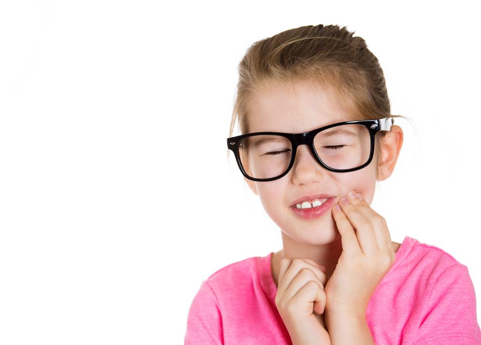 乳牙龋病会影响恒牙长出来吗,乳牙有龋坏换牙期注意事项