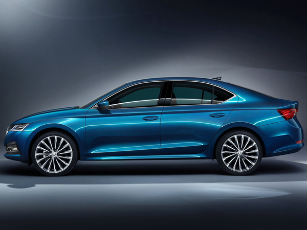 奥迪虚拟座舱增强版2200,奥迪虚拟座舱放大