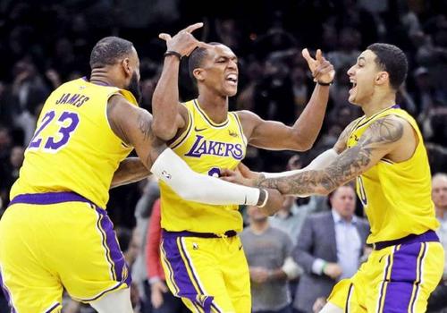 湖人3比1勇士库里最后一攻,湖人vs勇士集锦库里3加一