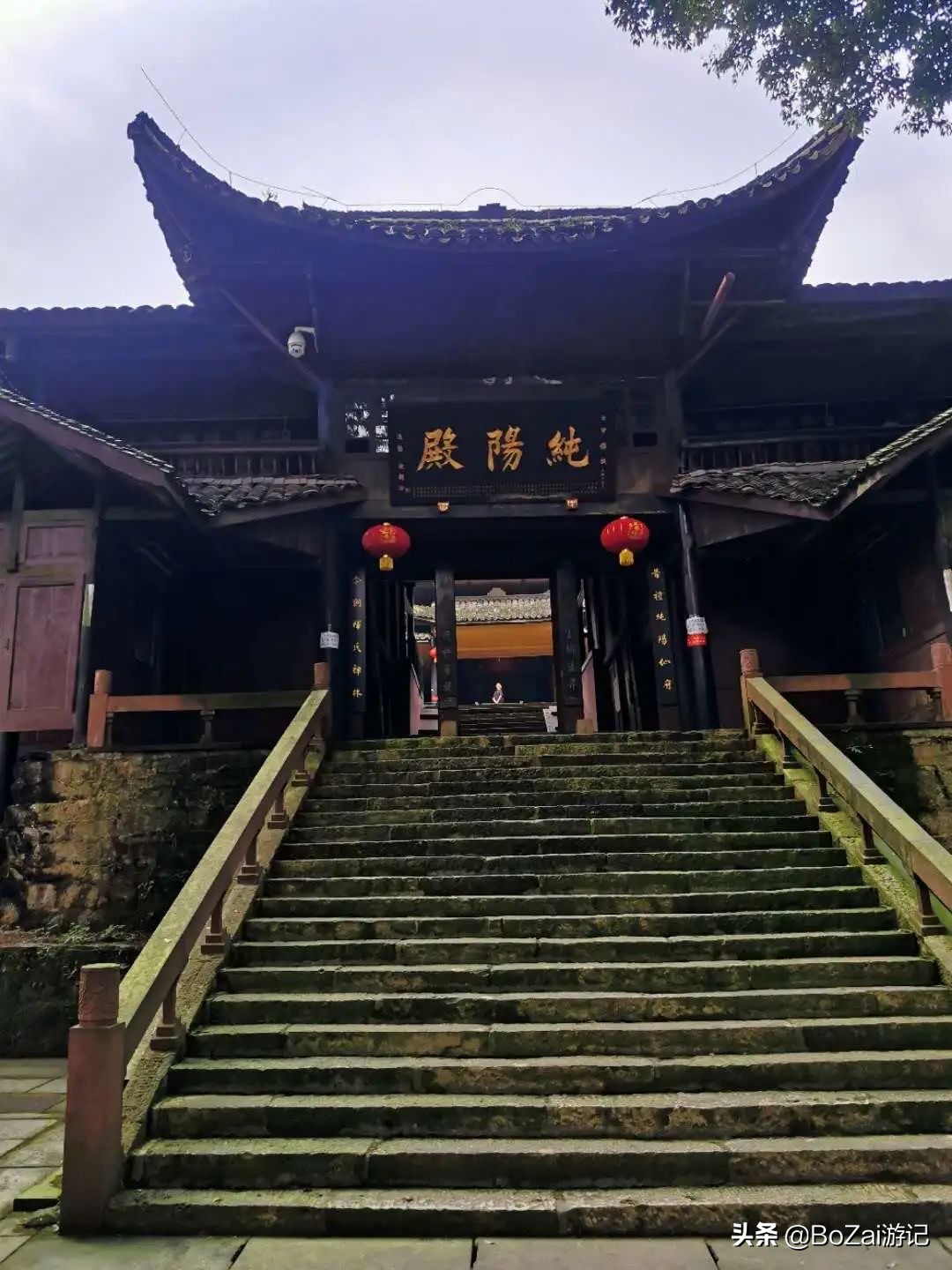 四川峨眉山景区怎么游玩最好,到峨眉山旅游哪家好玩点的多