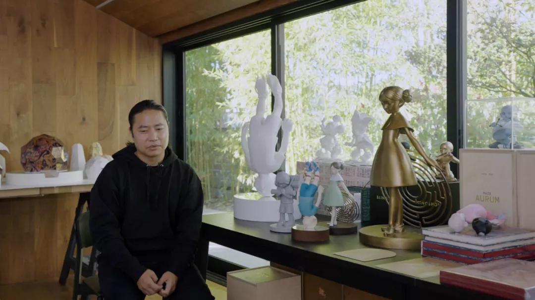 他是吴彦祖、村上隆钟爱的人，连续6年拿下漫画界奥斯卡