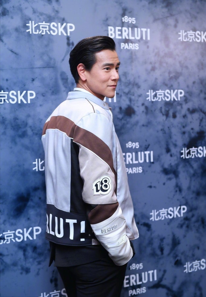 两边剃光的发型男士教程图解,男生易打理的发型两边剃光