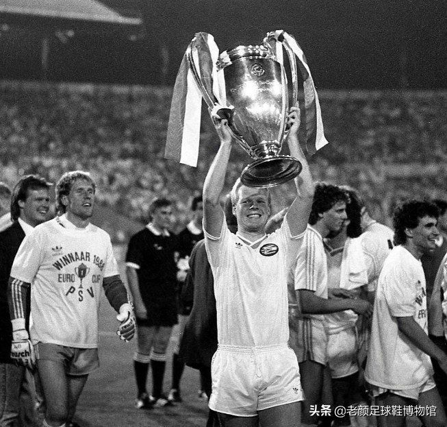 和马拉多纳同时代的球星,罗纳尔多比贝利和马拉多纳厉害吗