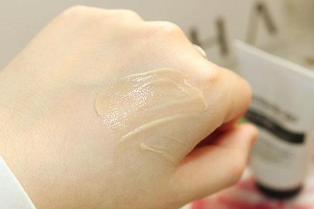 三款贵到哭泣却有奇效的眼霜测评,这五款眼霜才是真正的实力派