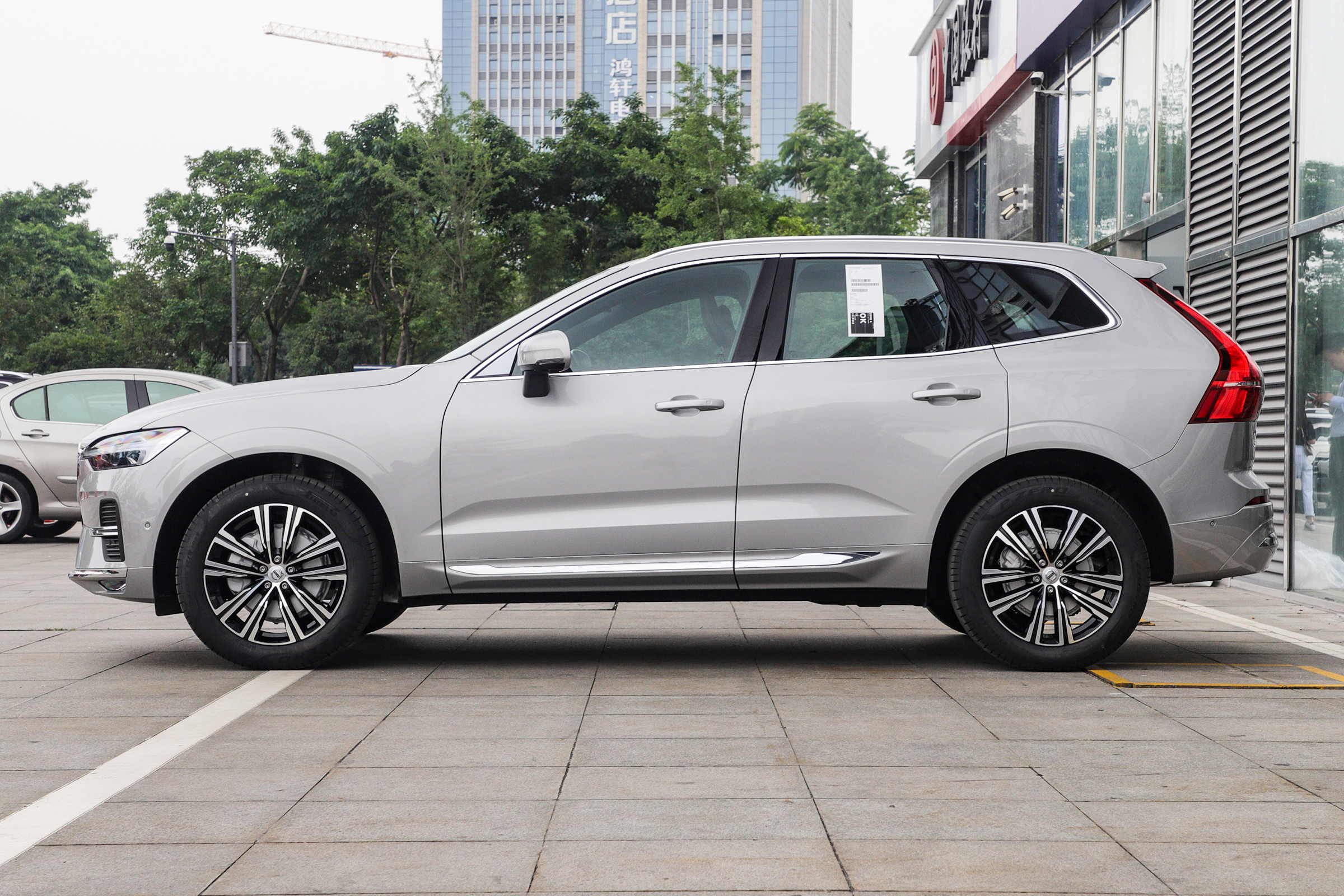 汉兰达和沃尔沃xc60suv哪个家用好,全新沃尔沃xc60suv最新价格