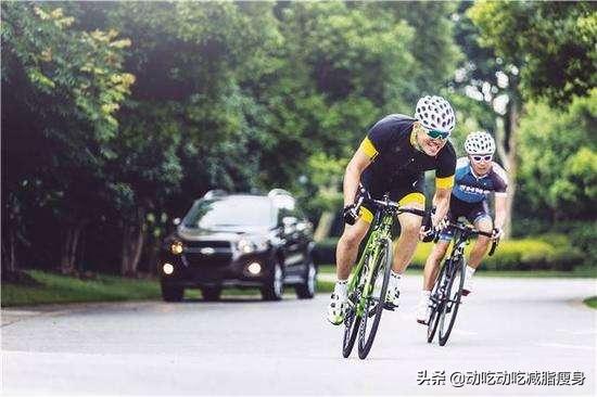 上班族适合骑什么自行车,山地骑行和公路骑行