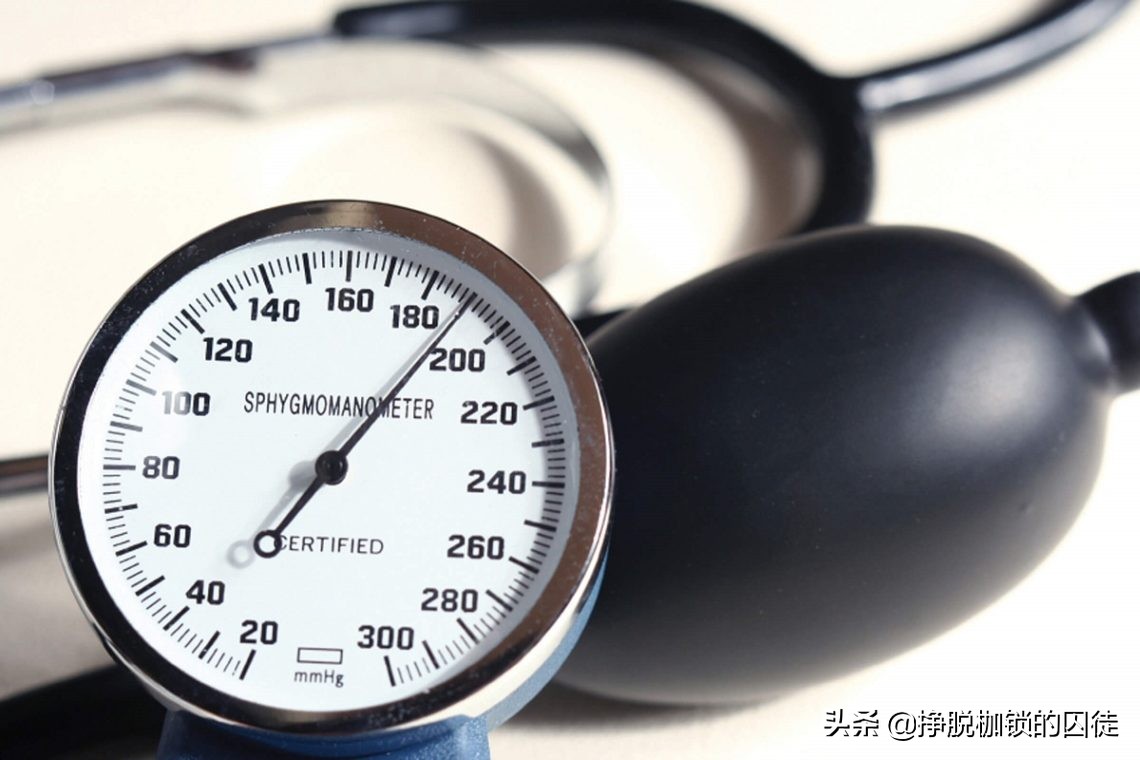 血压高适合慢跑还是快走,中年人血压140-100正常么