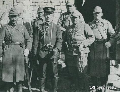 为什么日本海军望远镜下有白布,望远镜军用日本