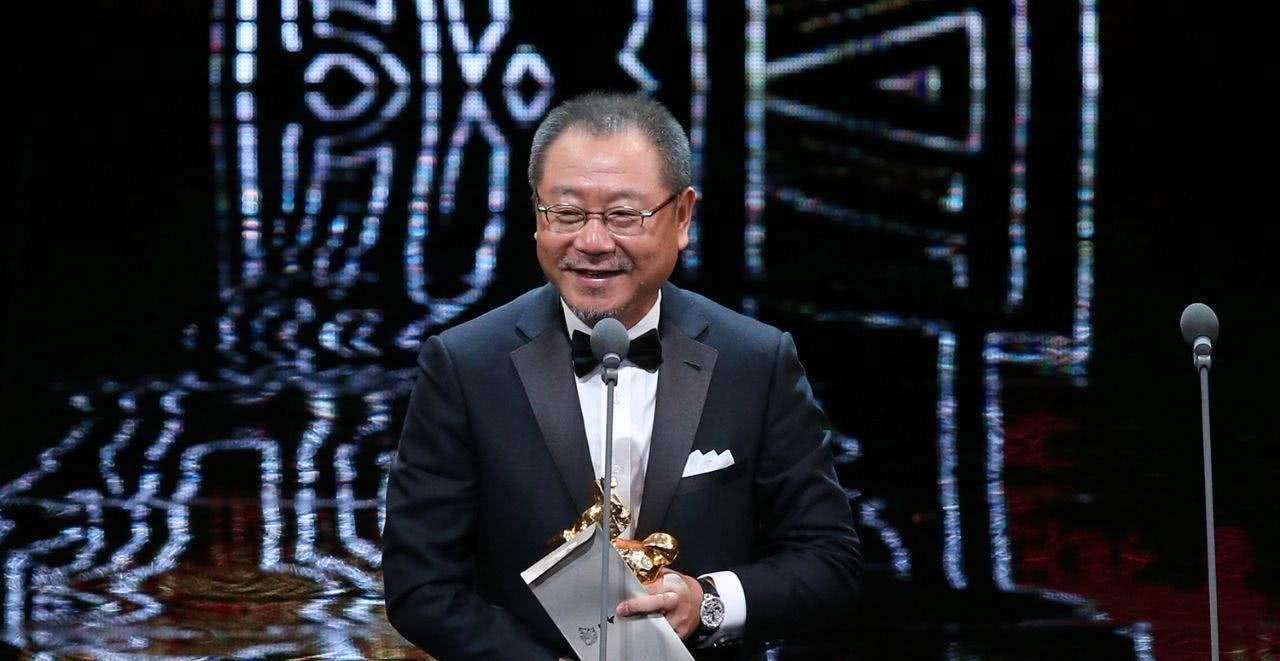 范伟获最佳男配角获奖感言,范伟再获“天坛奖”最佳男主角奖