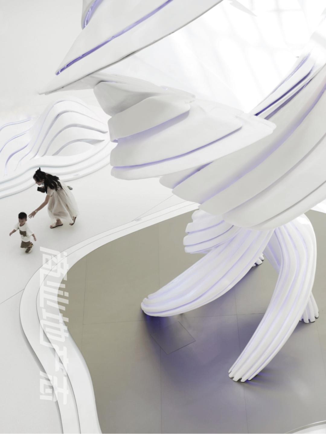 为了提升观察海口万象城的本地化视角,我在海口住了一整周