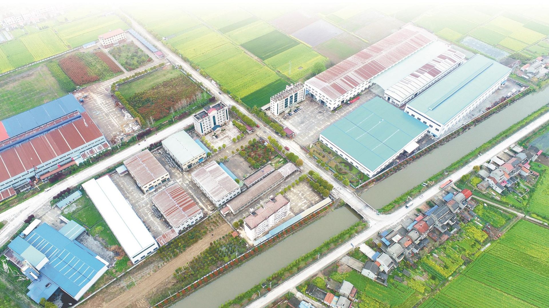 洪湖建设三个百亿园区打造三大百亿产业