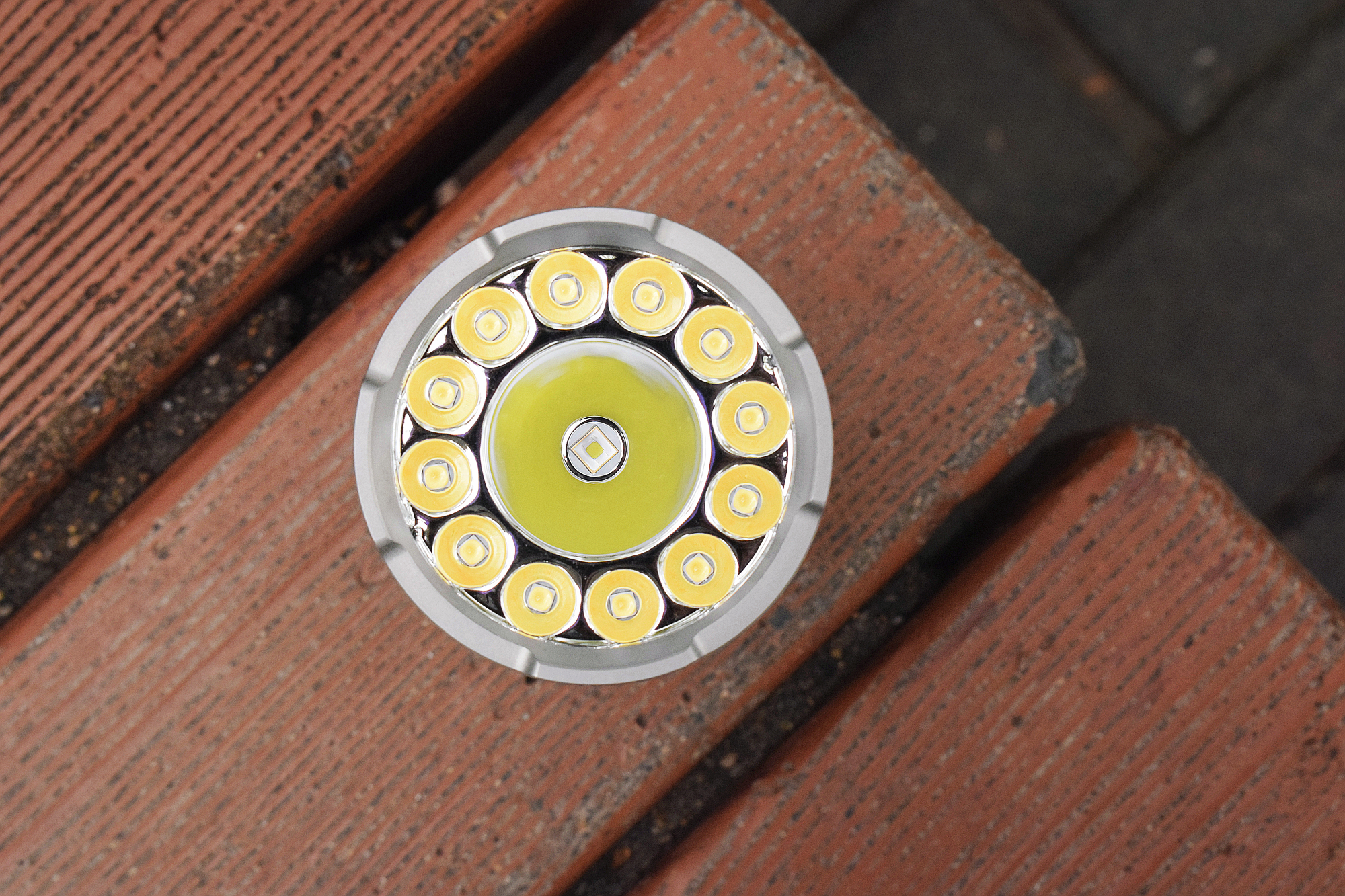 索菲恩ts21手电,强光手电索菲恩