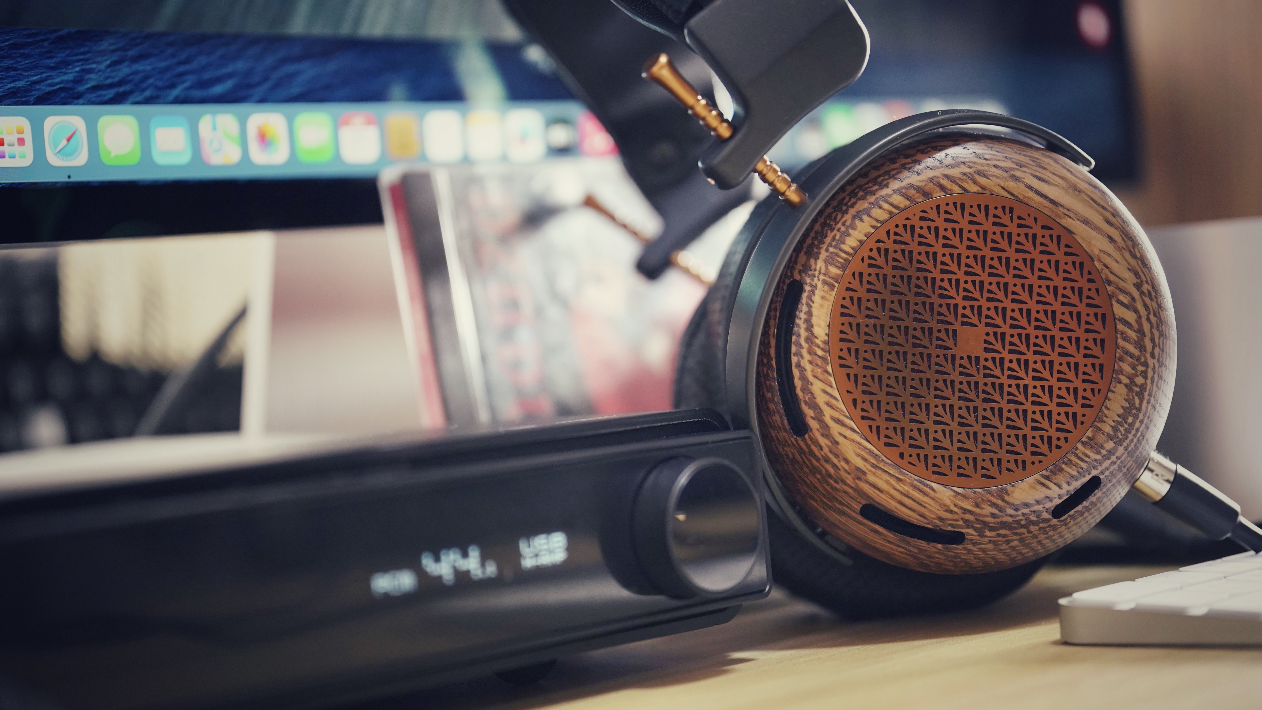 三百块钱好用耳机,三百块音质好的蓝牙耳机