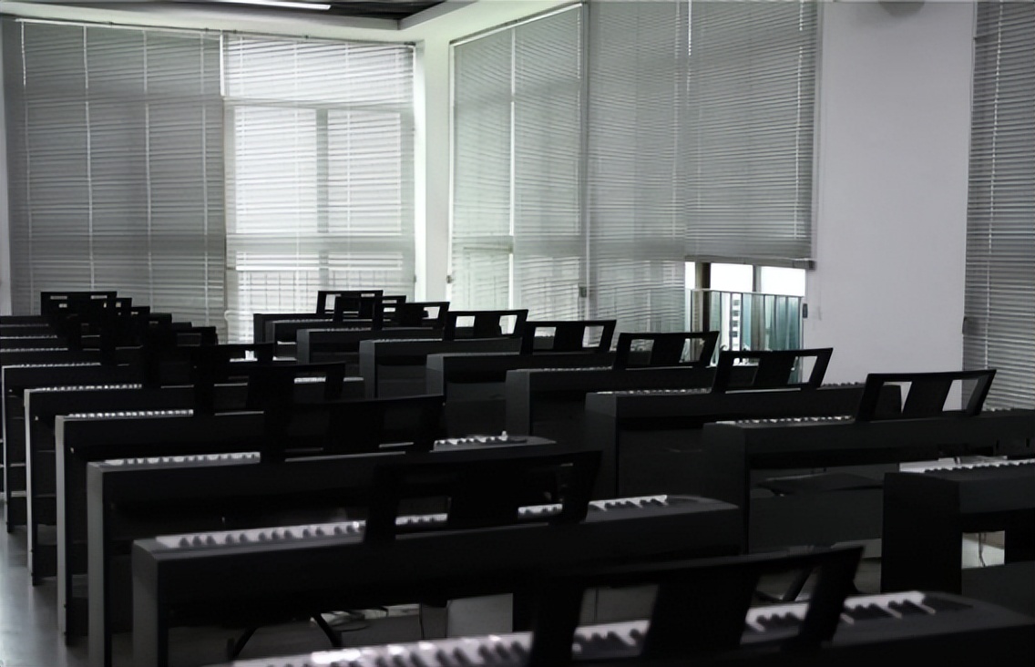 我与火爆全网的“ChatGPT”聊广州华立科技职业学院