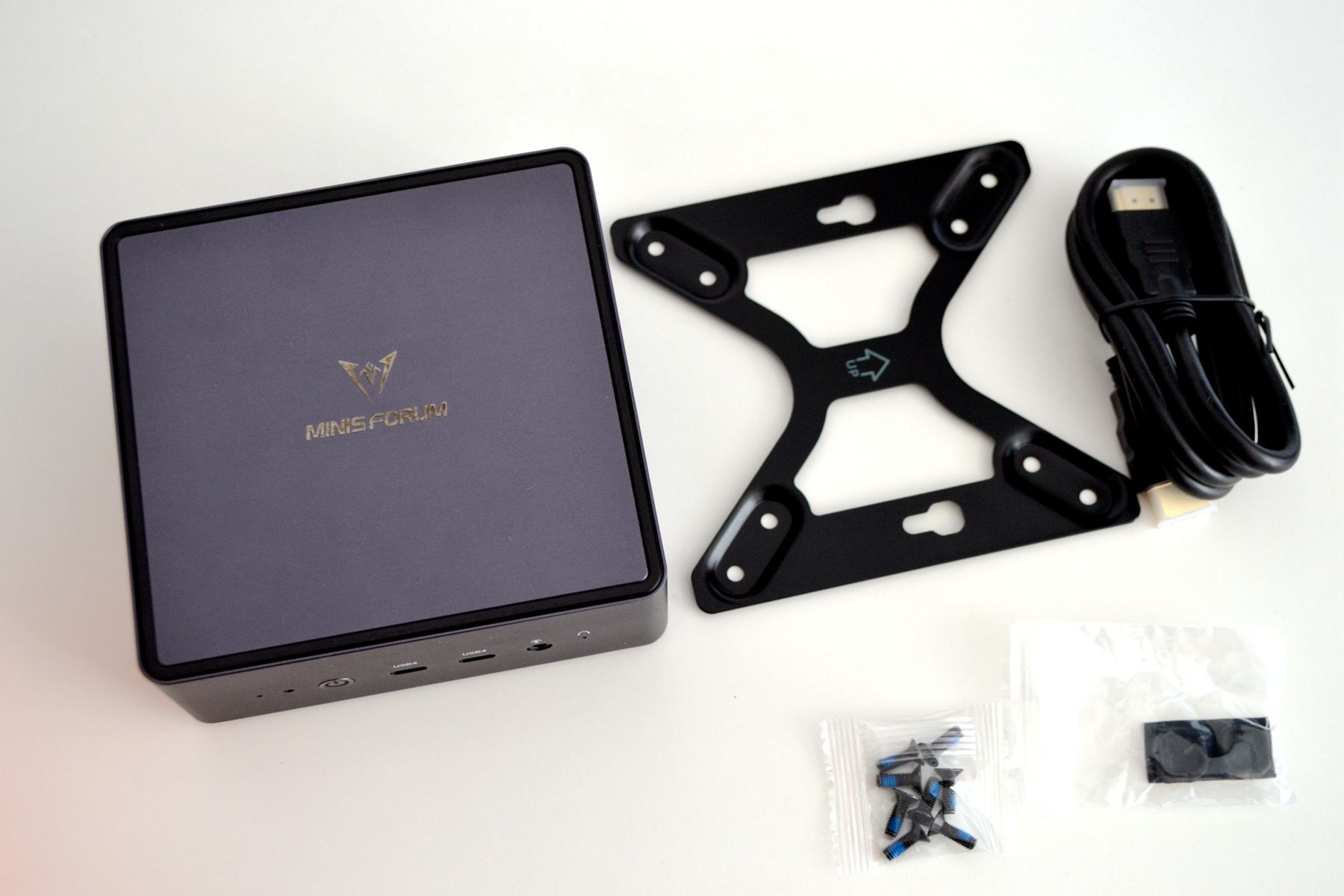 少了屏幕的迷你主机，取代台式机靠谱吗？网友：比笔记本都香