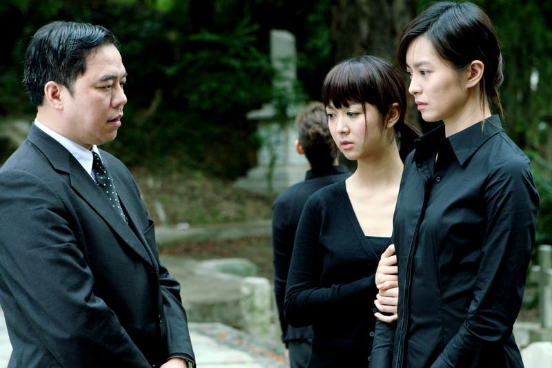 摘皇家*徽警**，无误差手表，放5次烟花，8部细节拉满的回归题材电影