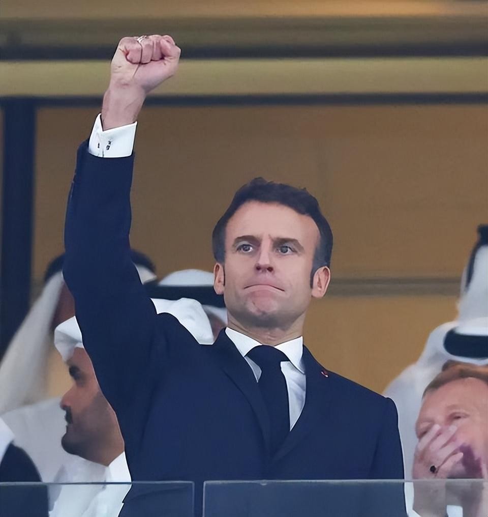 马克龙和巴西总统互怼,马克龙回法国最新言论