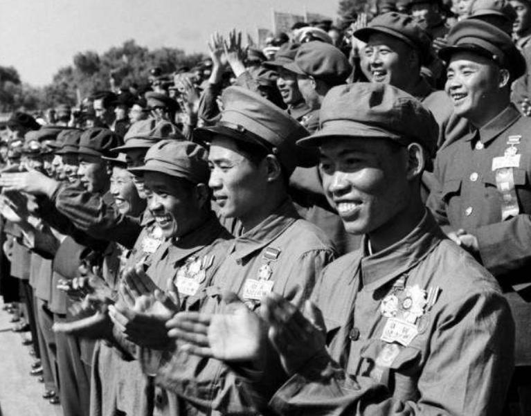 杜聿明人民大会堂,杜聿明震惊中外昆仑关大捷